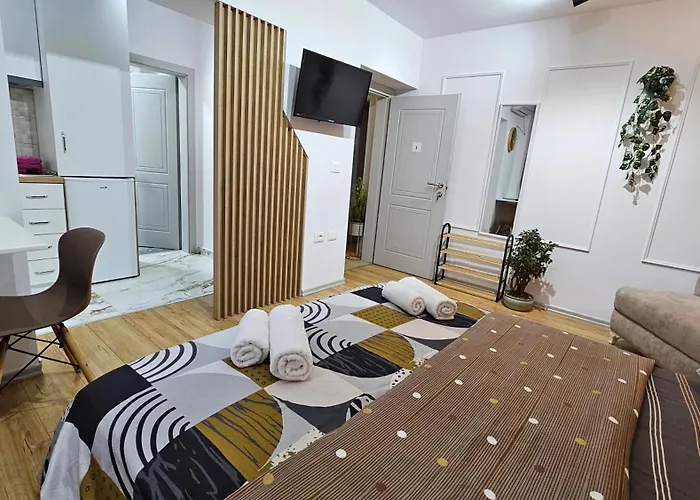 Apartment Next To Coco's